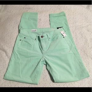 NWT Gap Pastel Green Skinny Cords, Size 27r